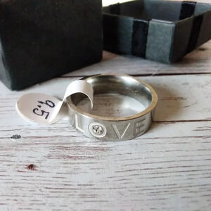 Unisex LOVE Silver Tone Stainless Steel Ring - Size 9.5